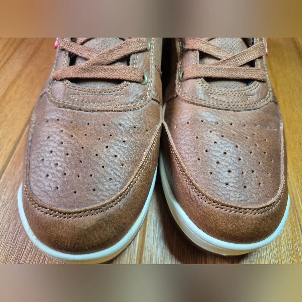 Levi's Stanton‎ High Top Sneakers - Mens Size 9.5